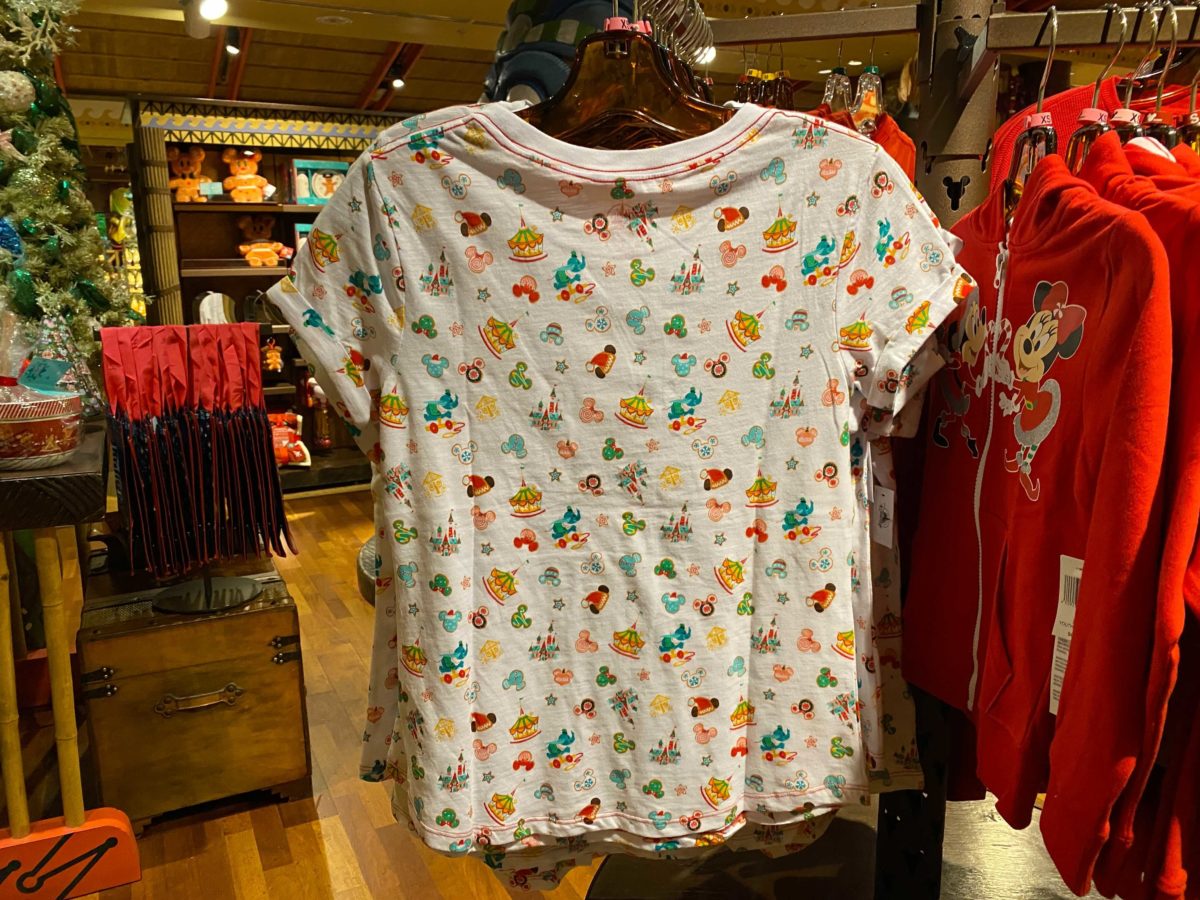 disney-parks-xmas-merch-oct-21_36