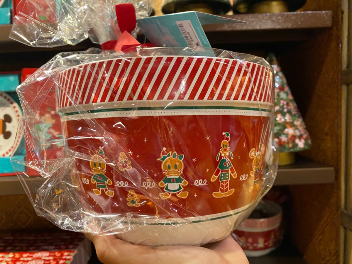 disney-parks-xmas-merch-oct-21_52