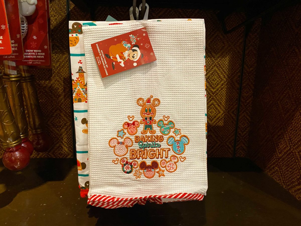 disney-parks-xmas-merch-oct-21_61