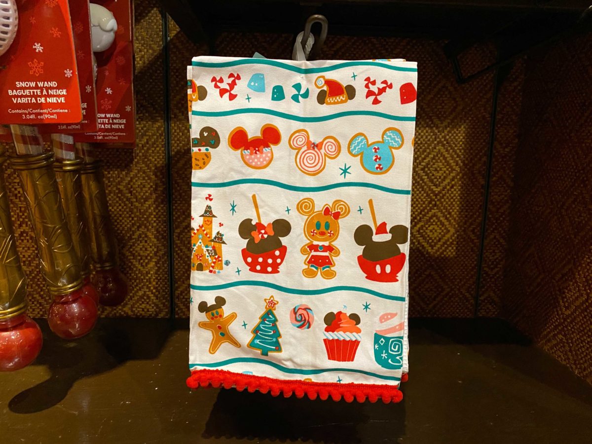 disney-parks-xmas-merch-oct-21_62
