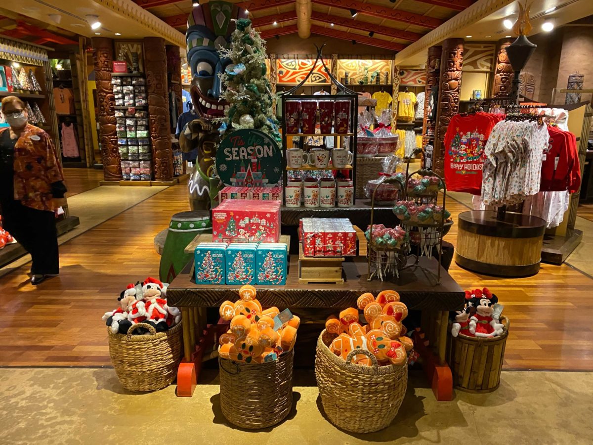 disney-parks-xmas-merch-oct-21_86