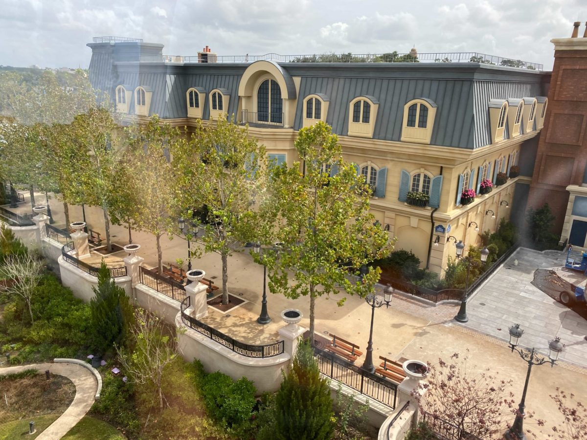 france-pavilion-10-20-32