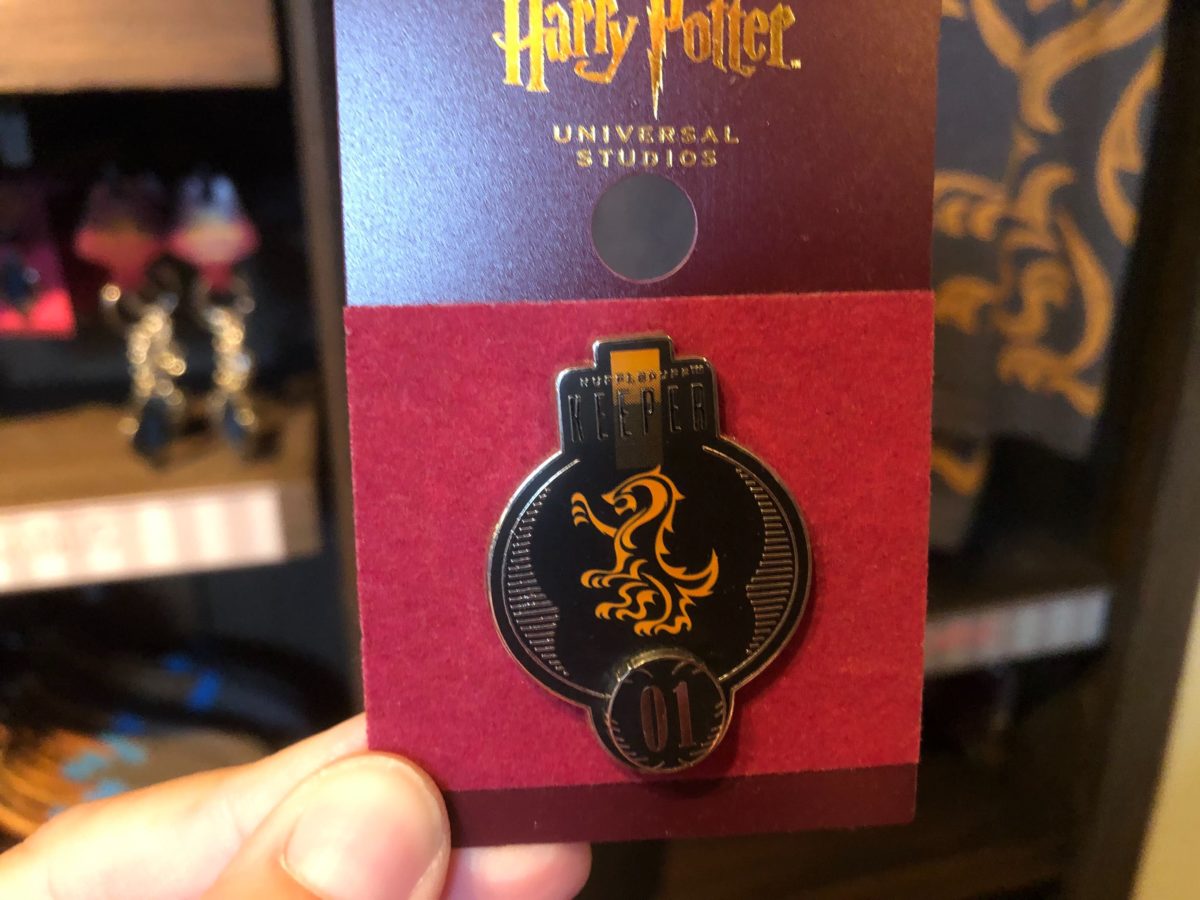 hufflepuff-keeper-pin-dervish-and-banges-universals-islands-of-adventure-1