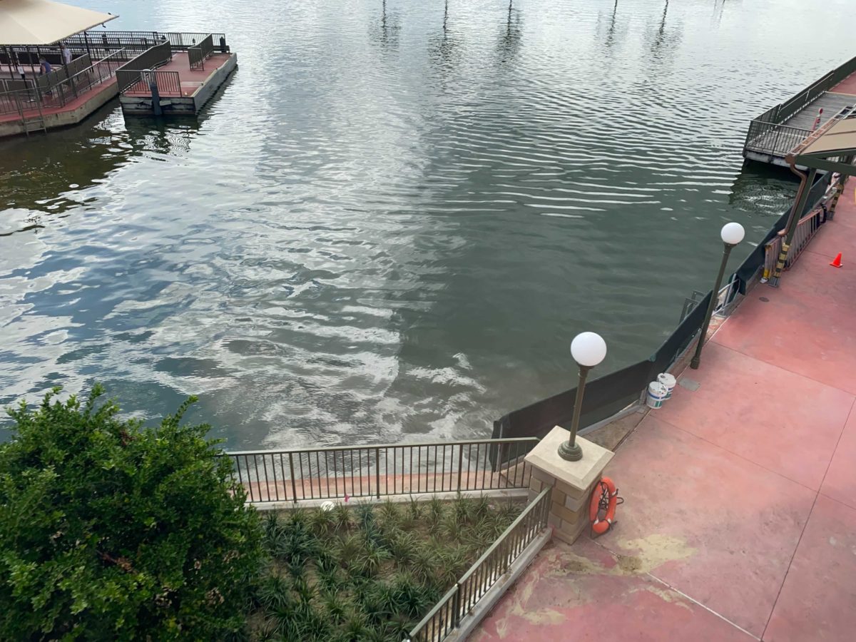 magic-kingdom-dock-construction-october-7-2020-17