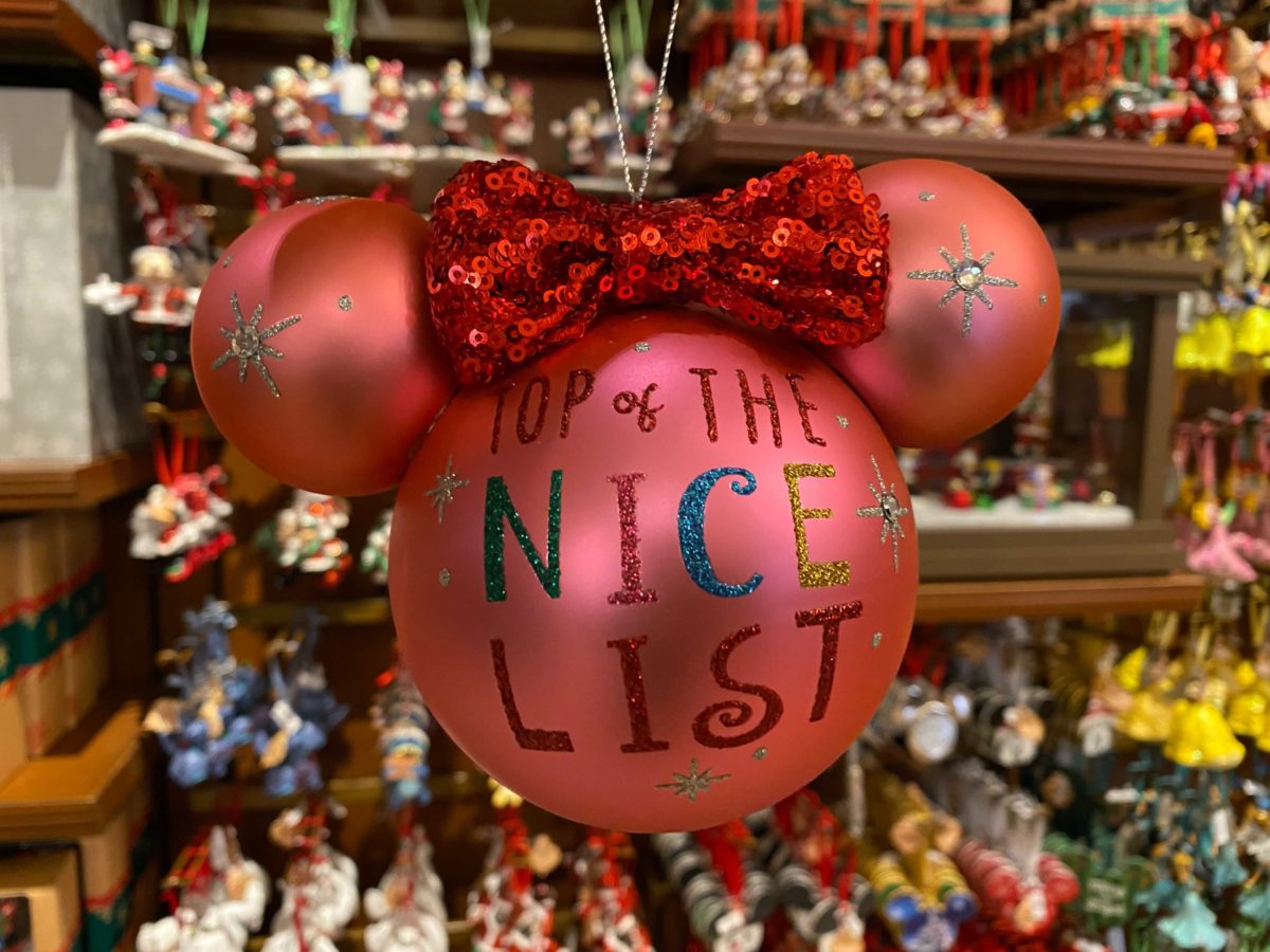minnie-mouse-top-of-the-nice-list-ornament-1