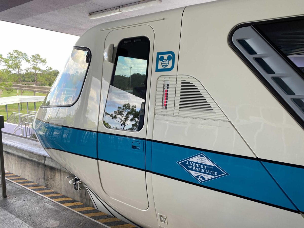 monorail-blue-silver-deltas-refreshed-interior-walt-disney-world-2