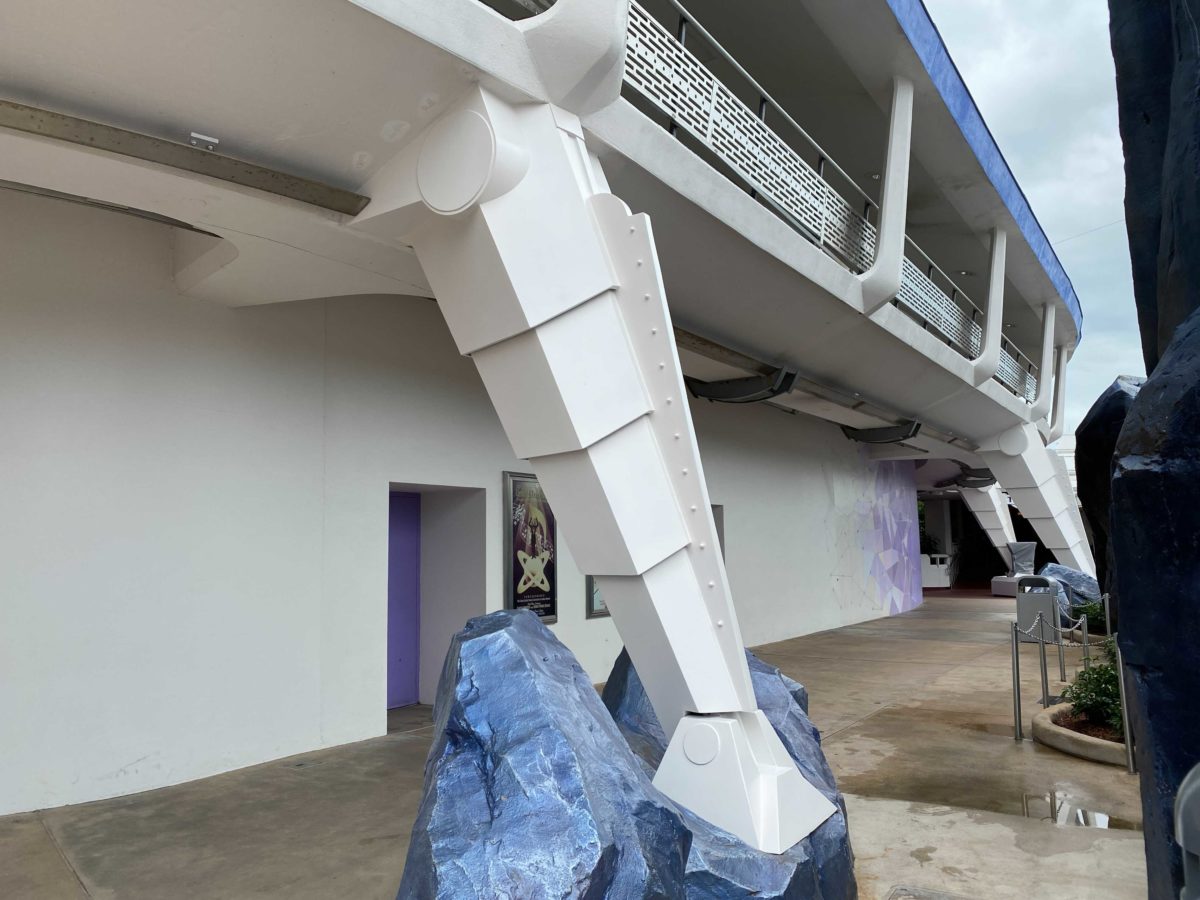 peoplemover-supports-repainting-october-21-2020-1