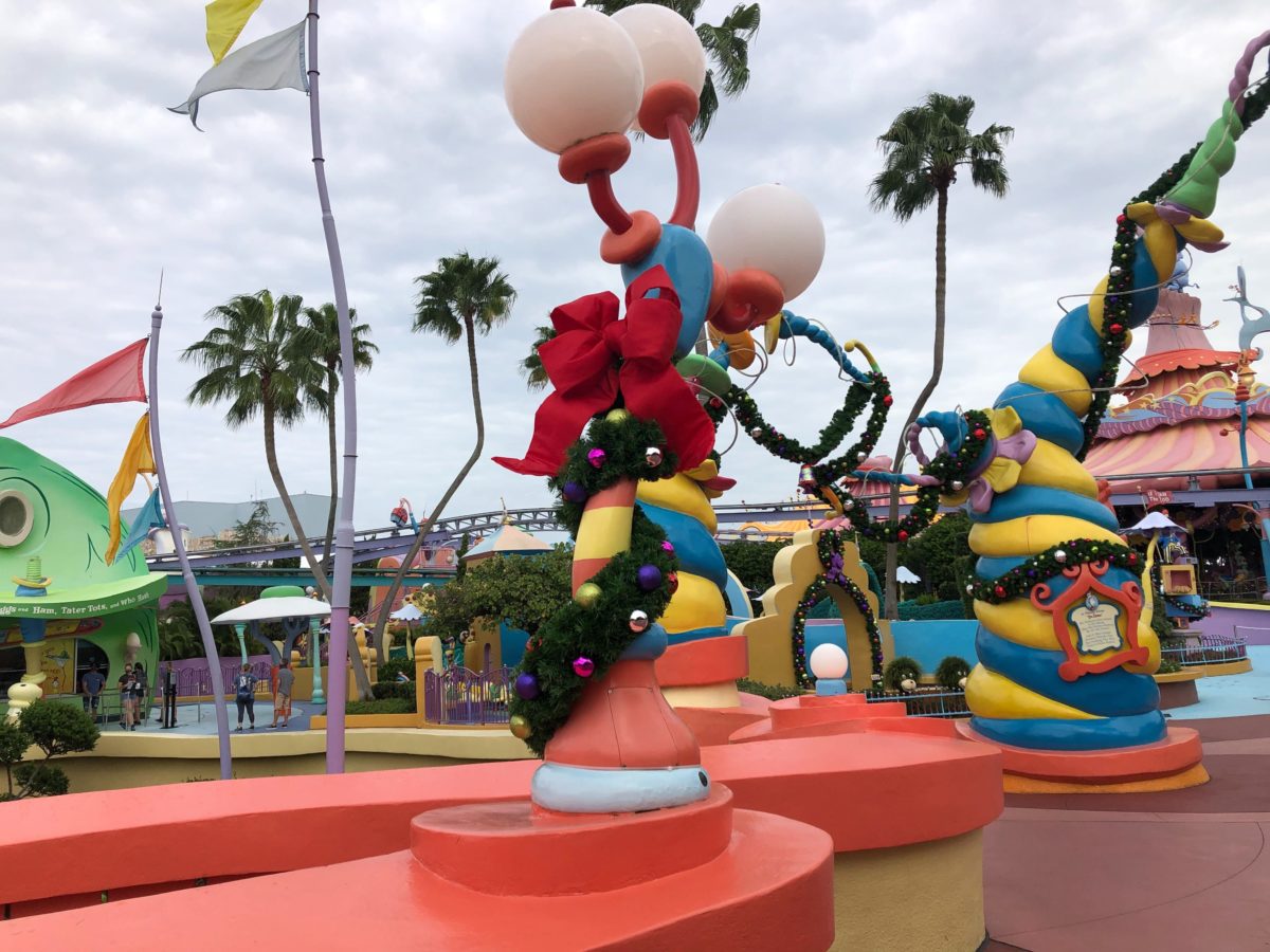 seuss-landing-christmas-13