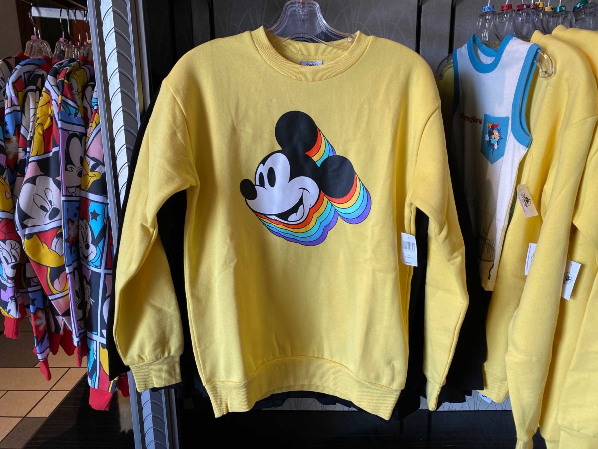 sweatshirts-mickey-yellow-1