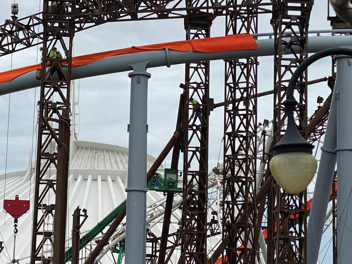 tron-lightcycle-run-construction-october-21-2020-13
