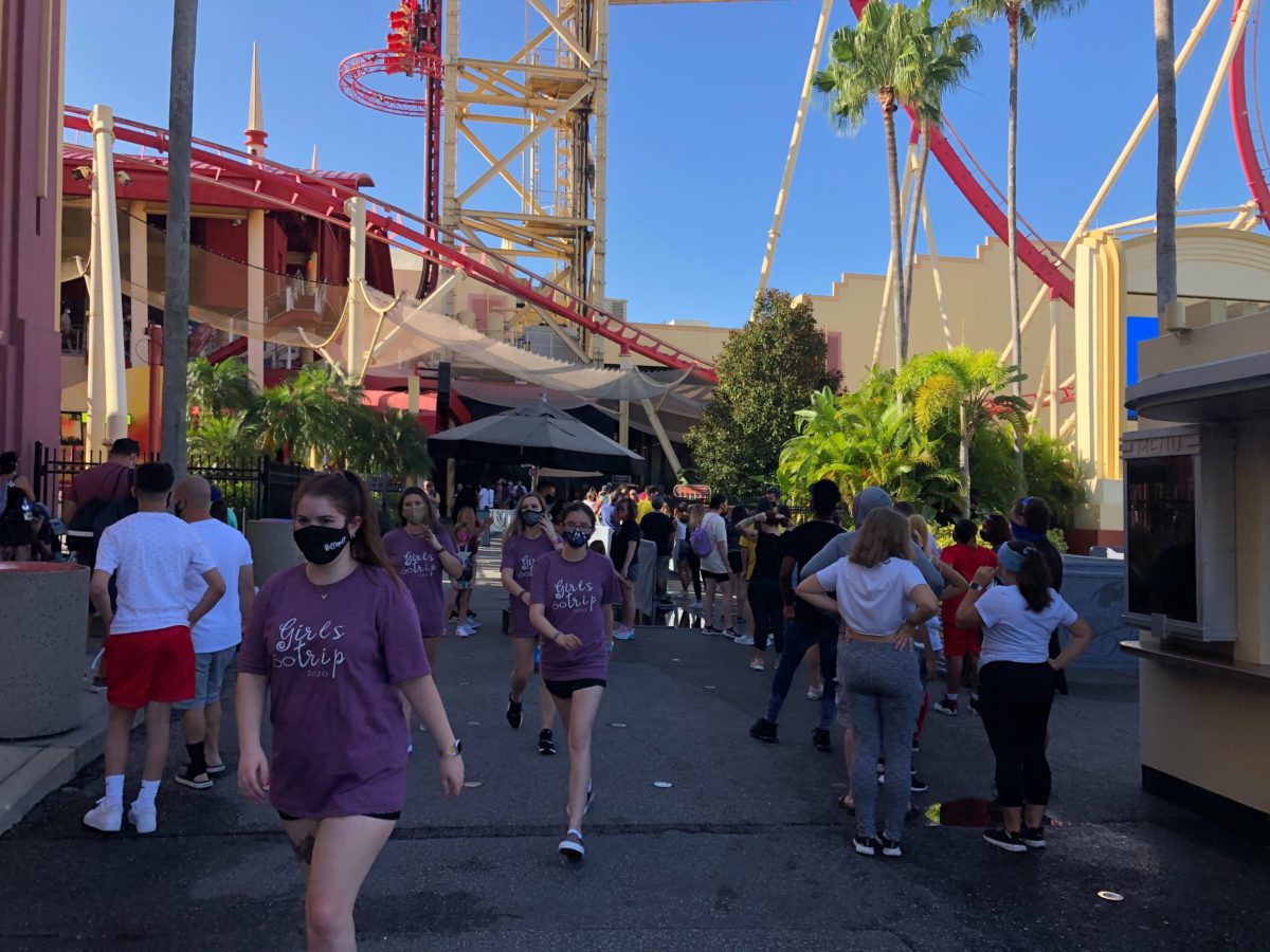 universal-orlando-10-18-crowds-14