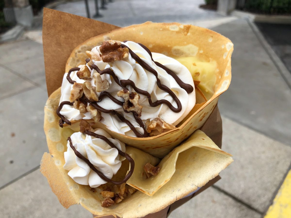 universal-studios-florida-central-park-crepes-passholder-banana-cream-pie-4-6459631
