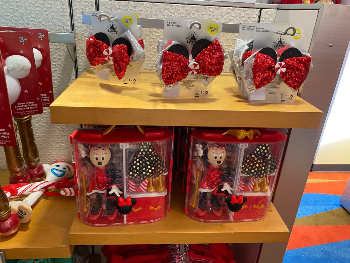 wdw-christmas-2020-merch-1