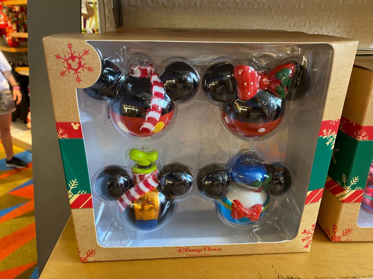 wdw-christmas-2020-merch-127
