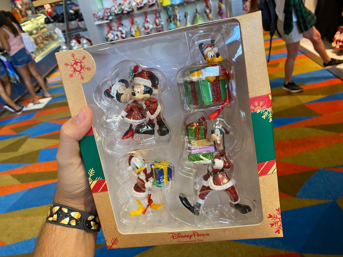 wdw-christmas-2020-merch-129