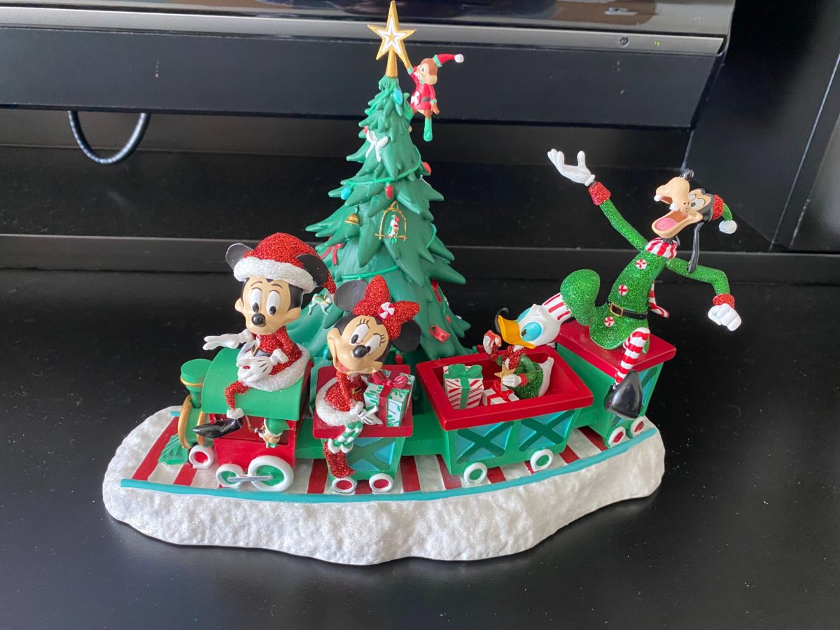 wdw-christmas-2020-merch-201