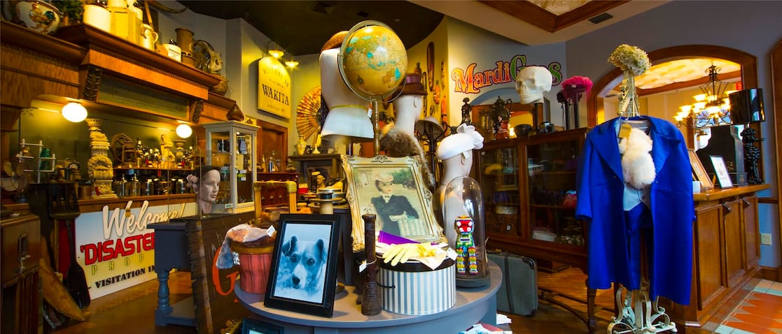 williams-of-hollywood-prop-shop-pictures-a-2417718