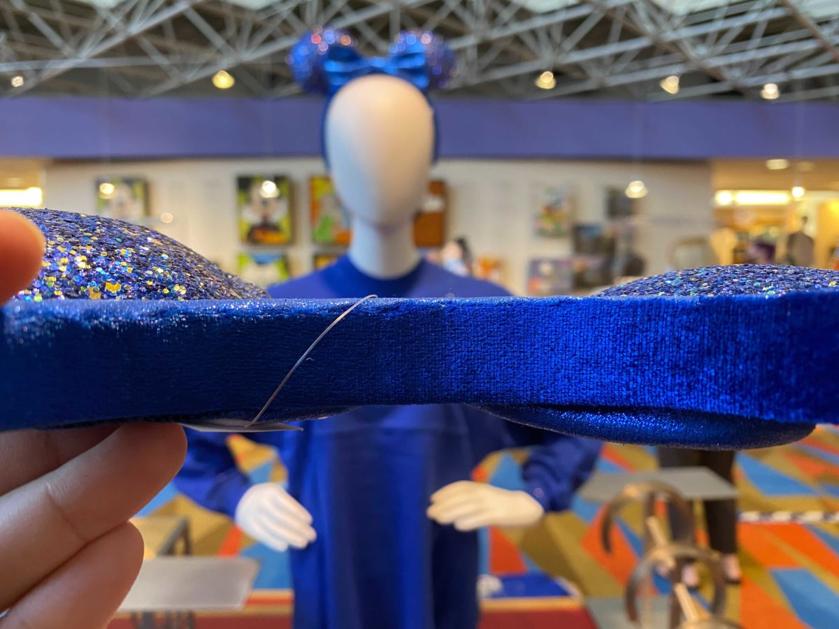 wishes-come-true-blue-sequined-minnie-ears-7