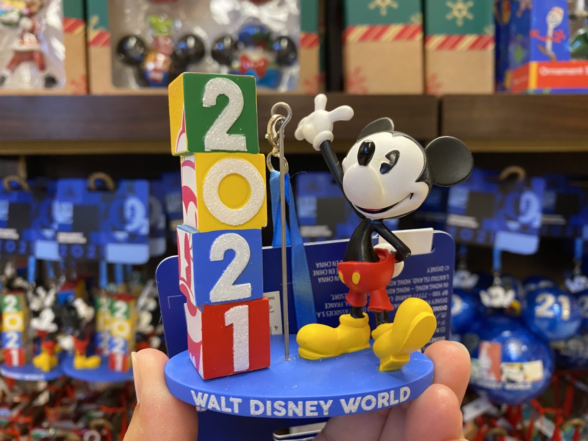2021-block-mickey-ornament-hollywood-studios-11252020-3629191