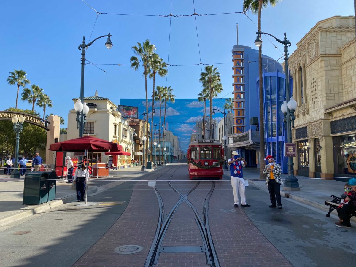 PHOTOS, VIDEO: Buena Vista Street Officially Opens to Guests at Disney ...