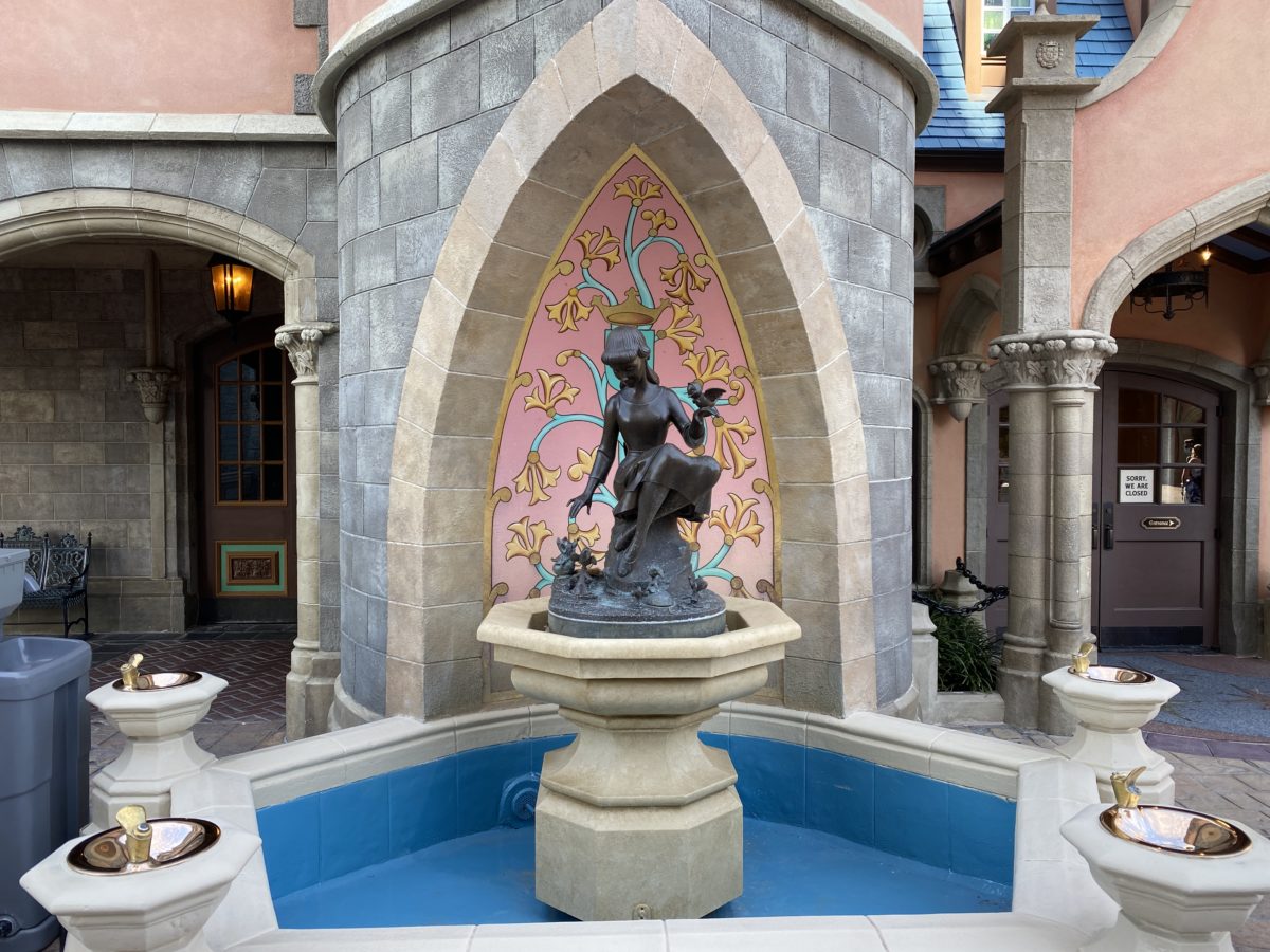 cinderella-fountain-drained-magic-kingdom-11172020-4367953