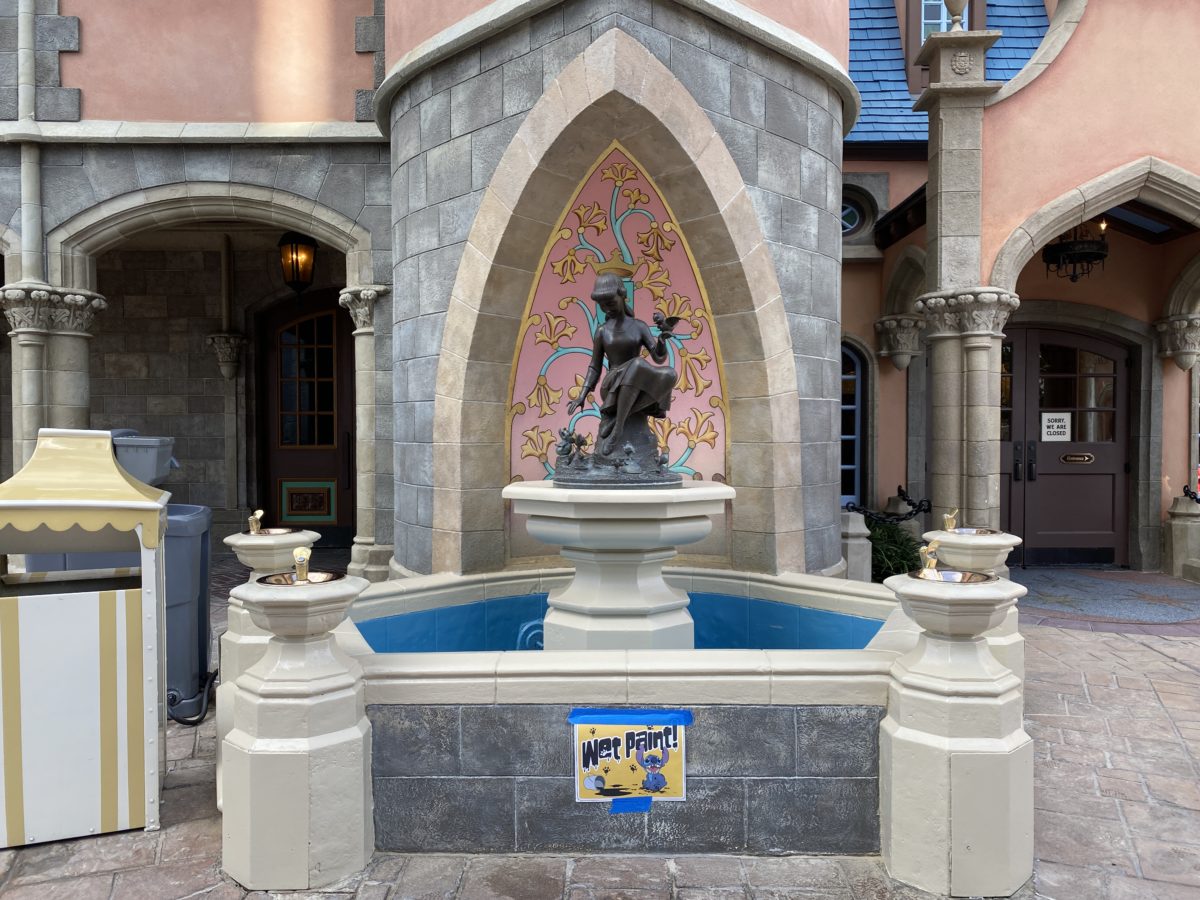 cinderella-fountain-wet-paint-magic-kingdom-11052020-4549981