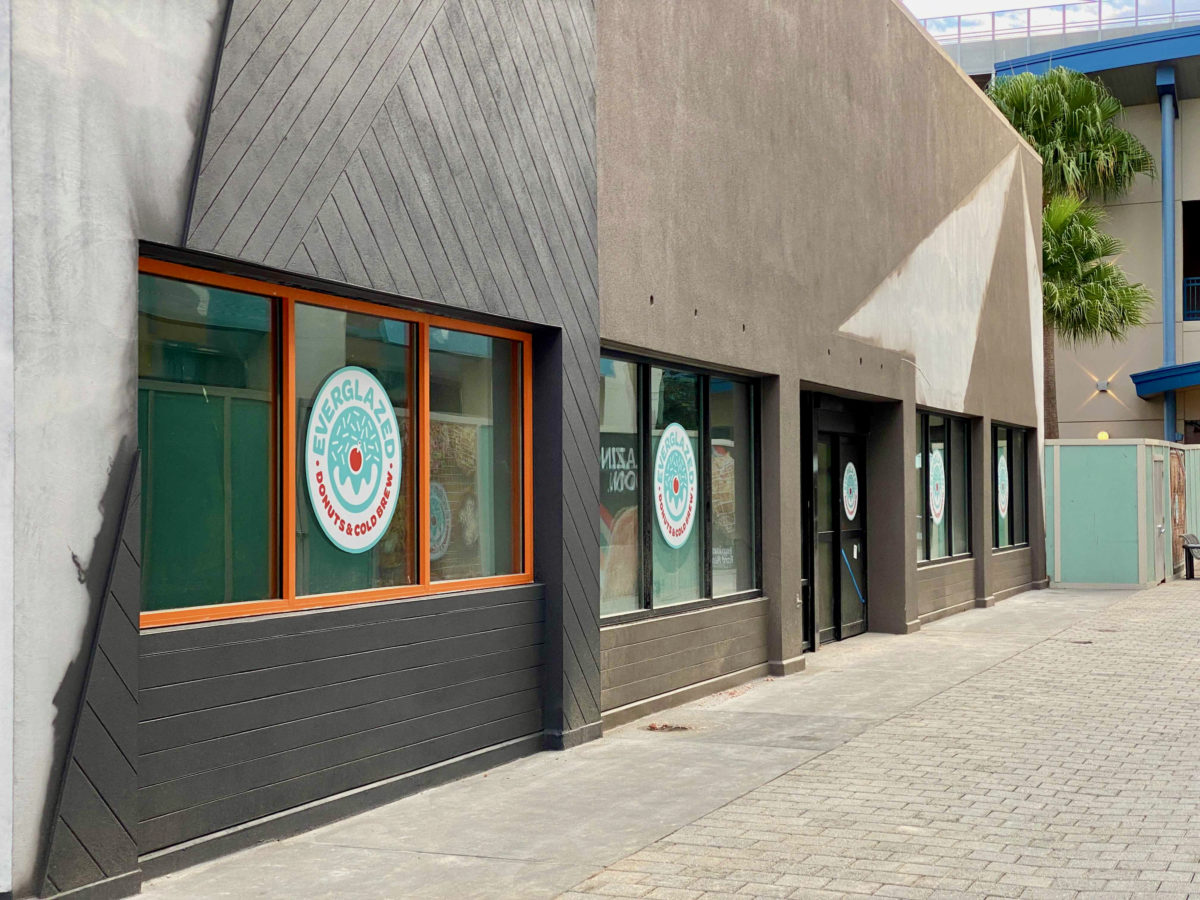 everglazed-donuts-cold-brew-construction-7-6680363