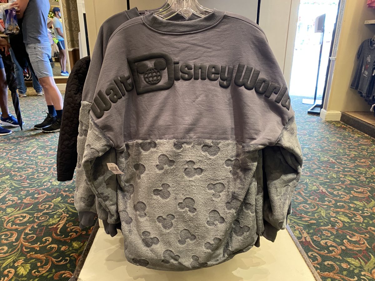 grey-plush-fleece-spirit-jersey-magic-kingdom-11092020-2727666