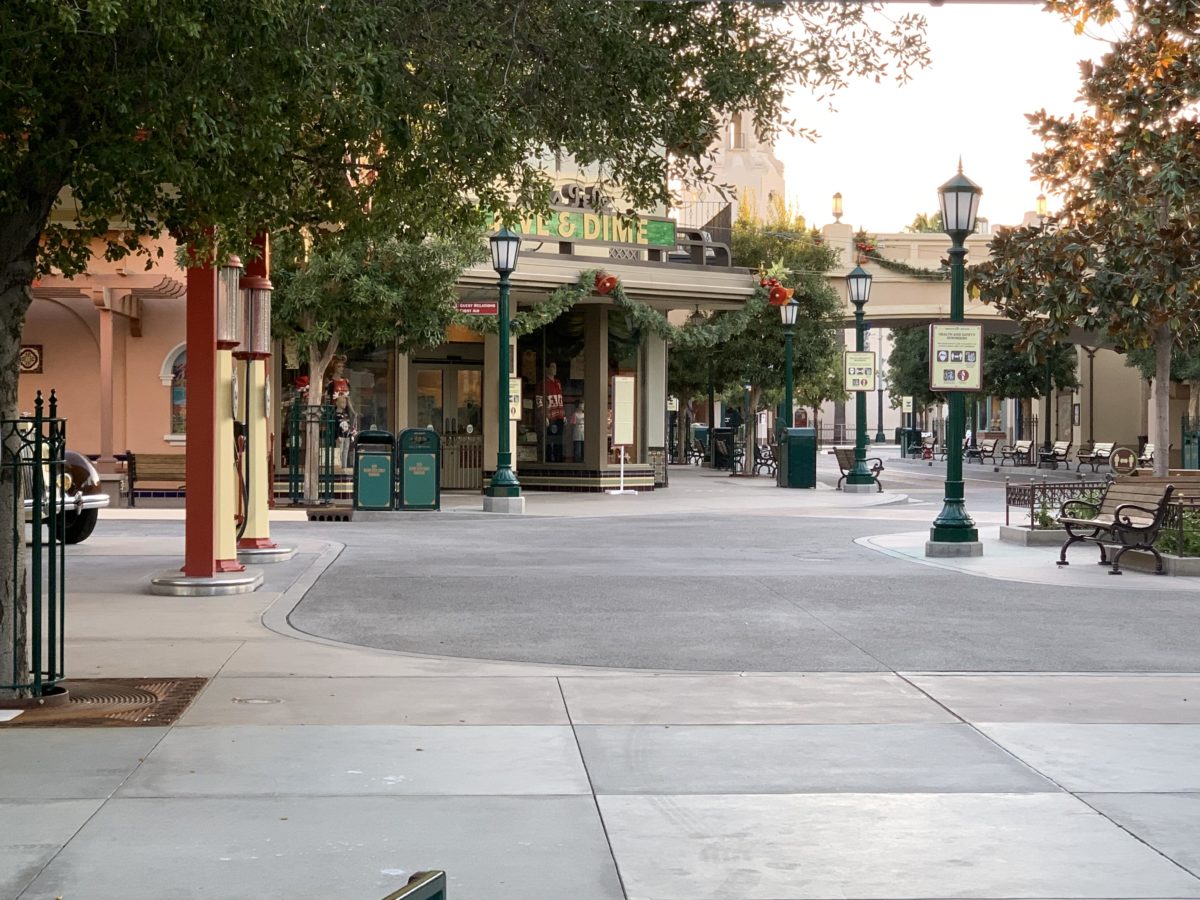 Holiday Decor Buena Vista Street