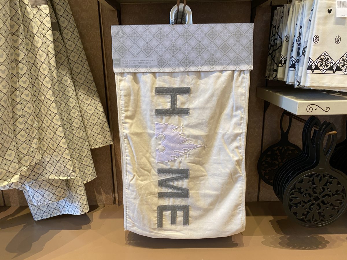 home-table-runner-magic-kingdom-11232020-5848146