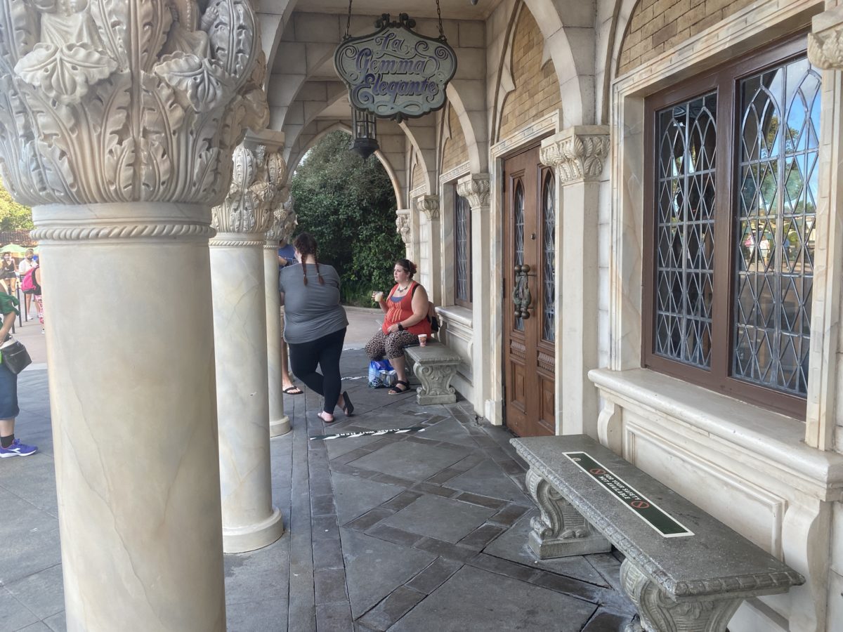la-gemma-elegante-social-distancing-markers-preparing-to-open-italy-pavilion-epcot-11202020-4761083