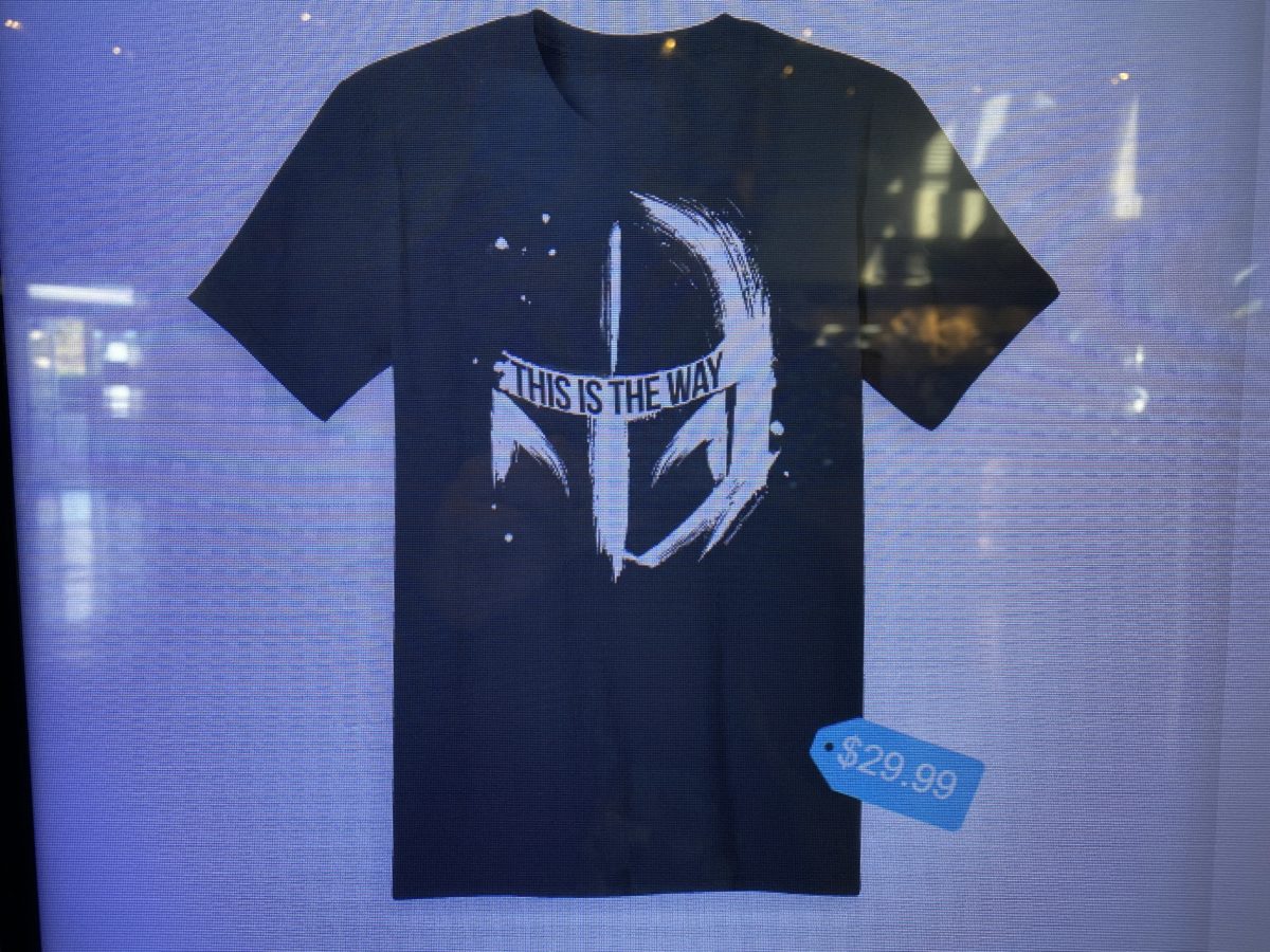 mandalorian-helmet-this-is-the-way-made-shirt-kiosk-magic-kingdom-11232020-5768710