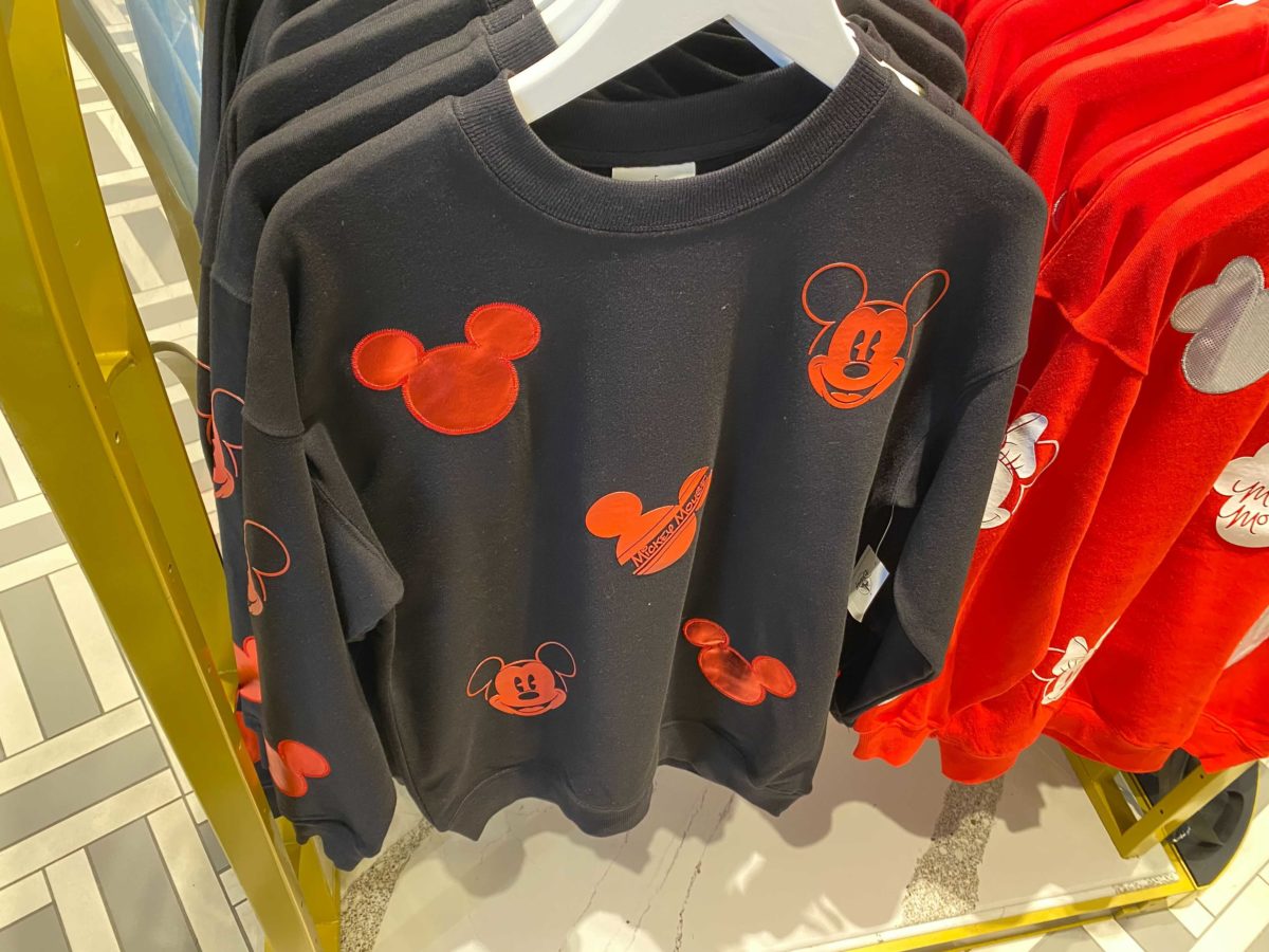 mickey-mouse-sweatshirt-1-1146367