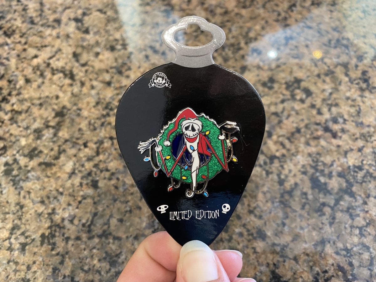 nightmare-before-christmas-jack-skellington-wreath-limited-edition-pin-hollywood-studios-11032020-8817838