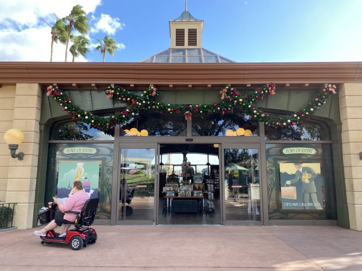port-of-entry-christmas-decorations-epcot-11182020-9324336