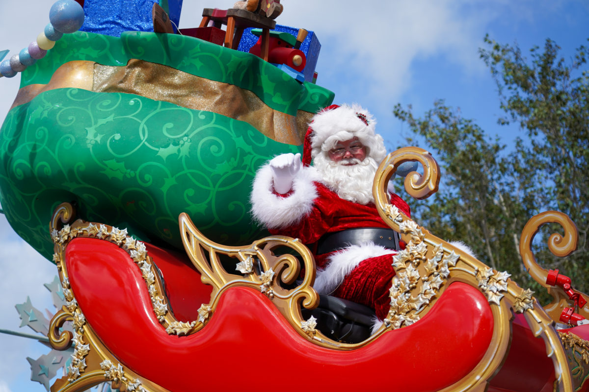 santa-character-cavalcade-11-15-20-2-9365887