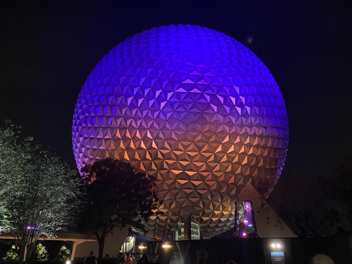 spaceship-earth-at-night-illuminated-lit-up-featured-image-hero-epcot-11202020-8736287