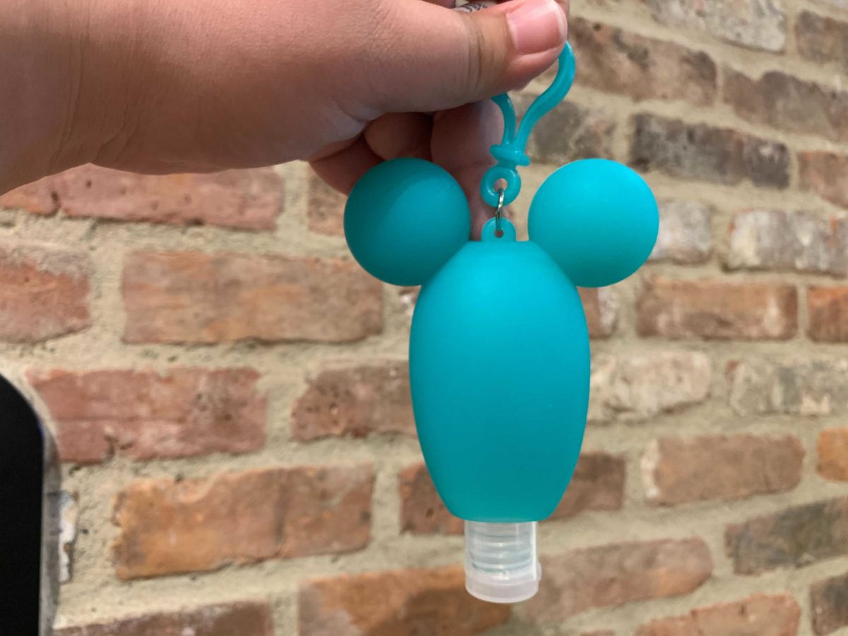 teal-mickey-keychain-front
