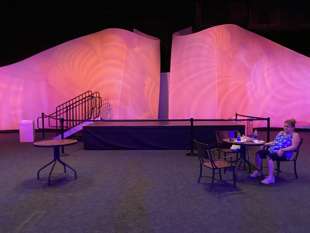 world-showplace-new-stage-for-piano-festival-of-the-holidays-epcot-11202020-9793539