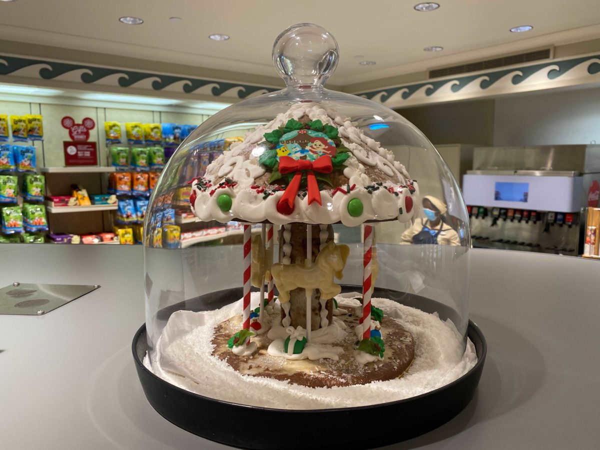 beach-club-gingerbread-carousel-0