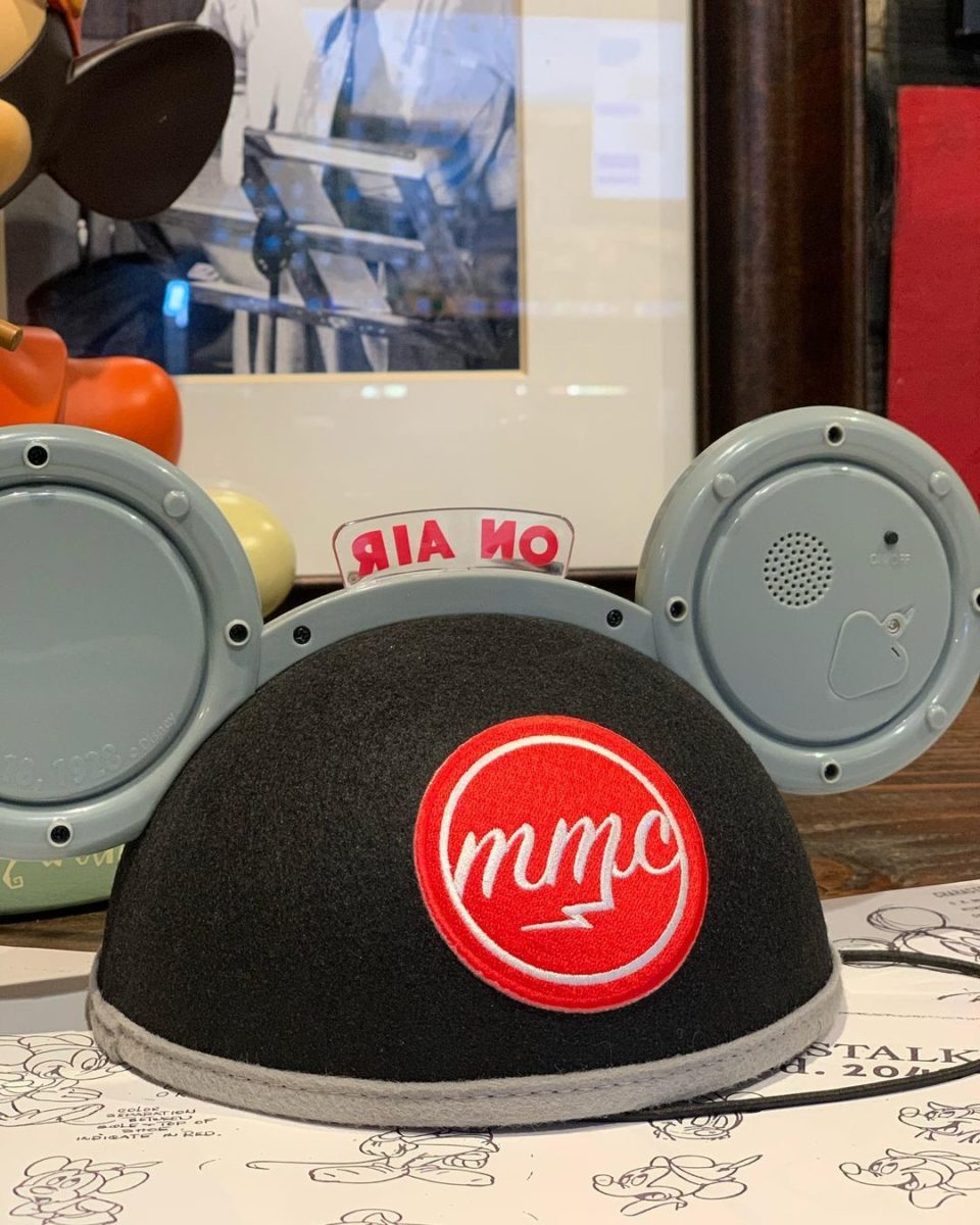 bret-iwan-mickey-mouse-ears-3
