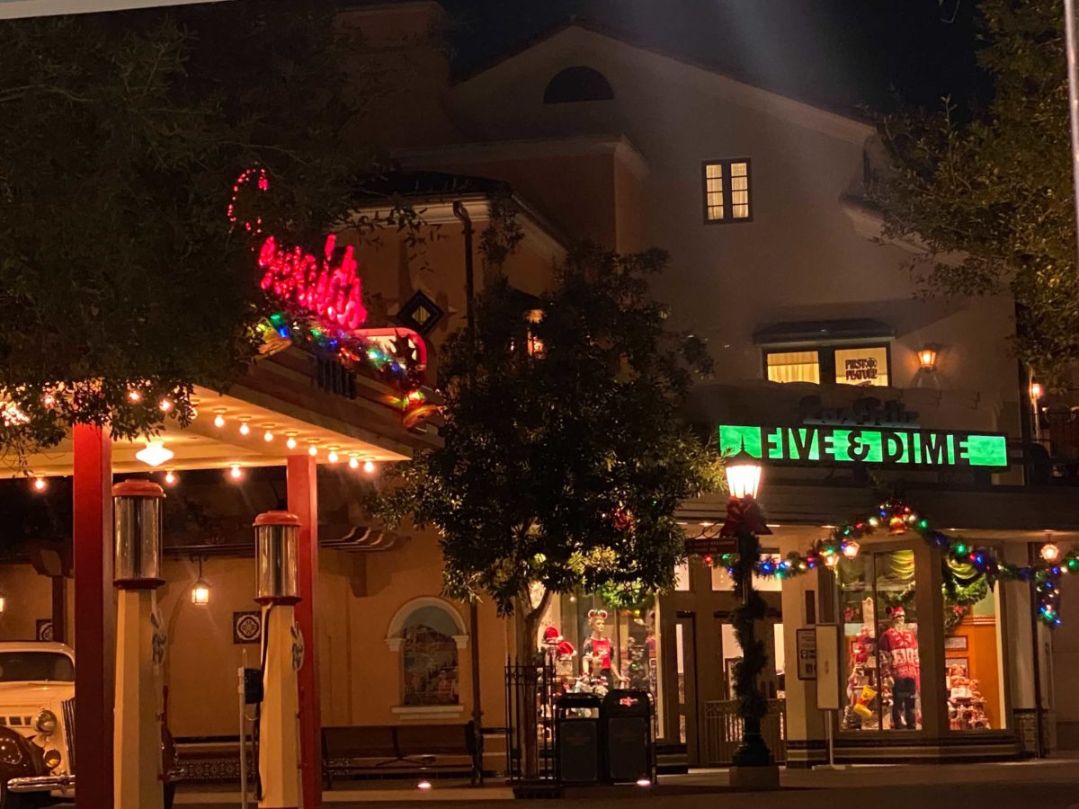 PHOTOS, VIDEO Christmas Decorations Appear at Downtown Disney District