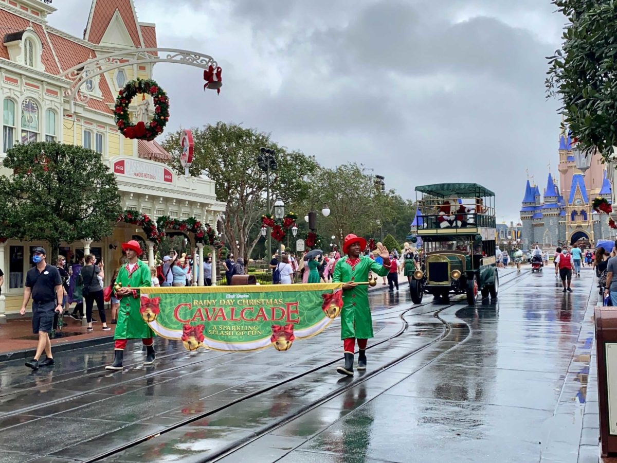 christmas-rainy-day-cavalcade-1