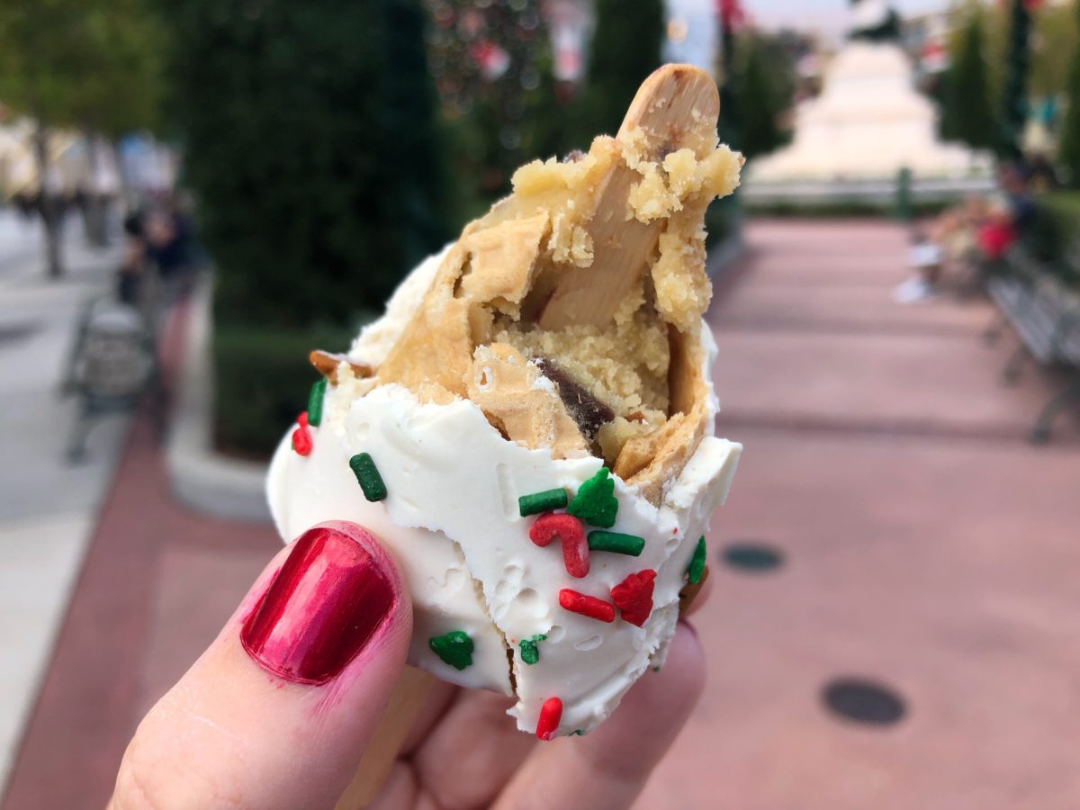 christmas-tree-cookie-dough-holiday-tribute-store-universal-studios-florida-2-9568098