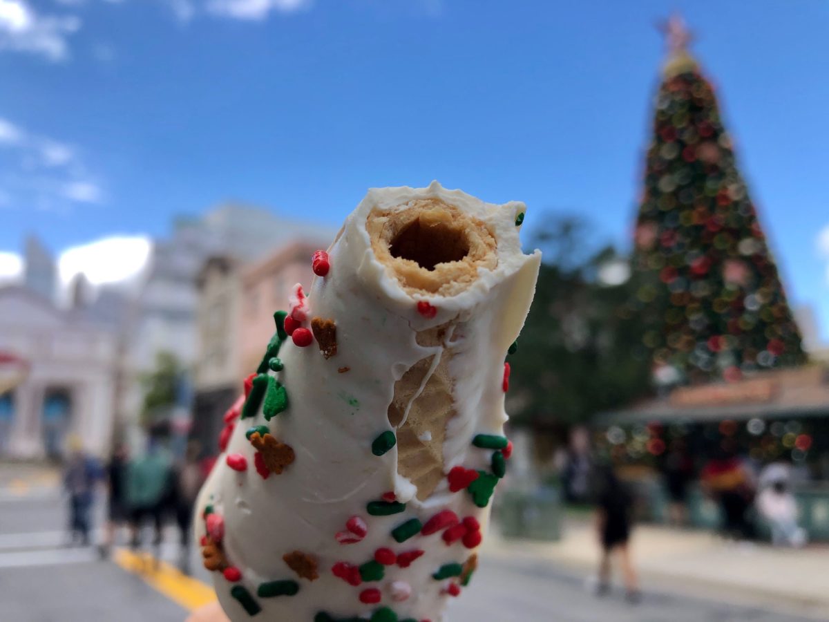 christmas-tree-cookie-dough-holiday-tribute-store-universal-studios-florida-5-8364810