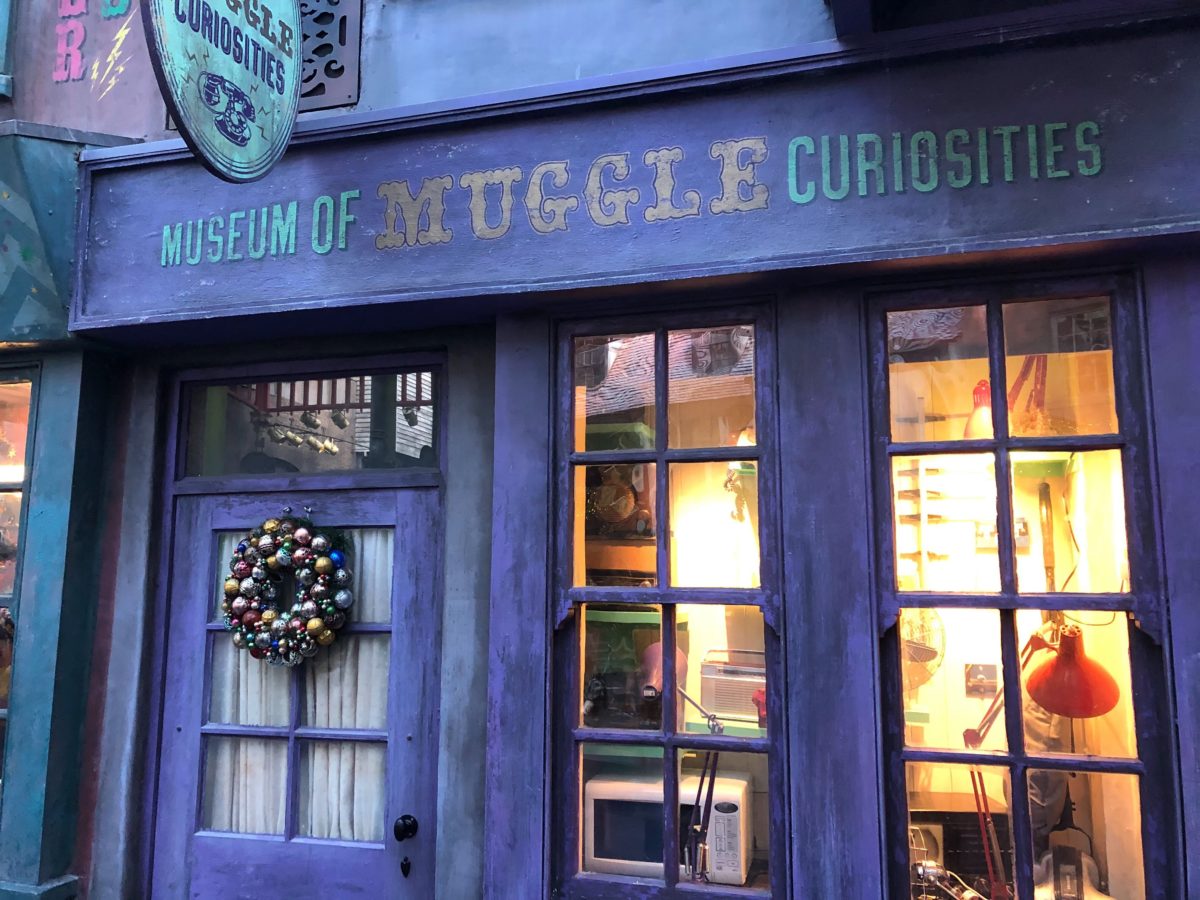 diagon-alley-and-london-usf-christmas-decorations-11-3-17-4568978