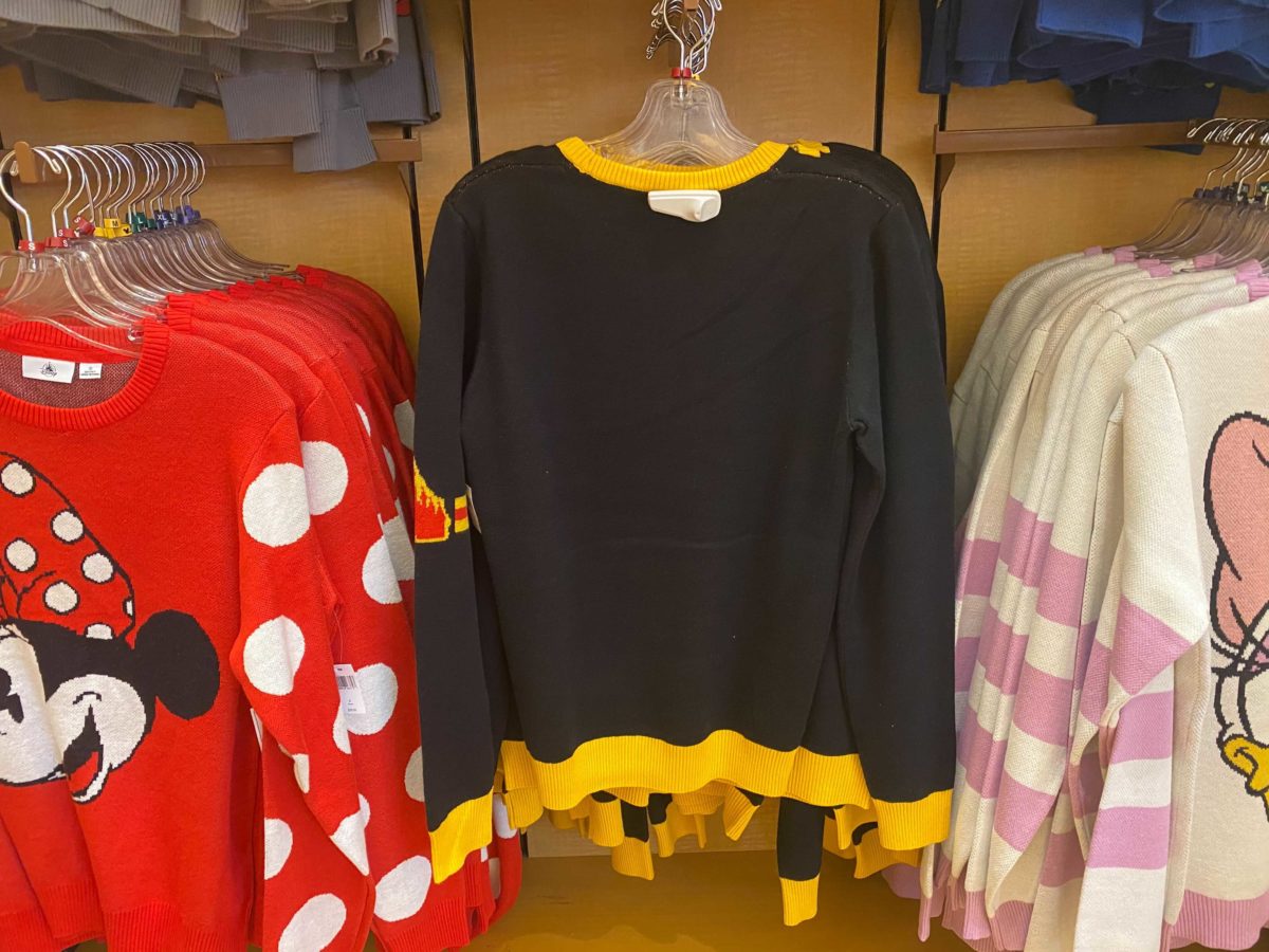 disneyland-knitted-sweater-2
