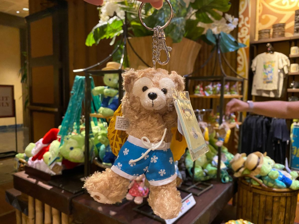 PHOTOS, VIDEO: New Duffy and Friends Merchandise Arrives from Aulani at