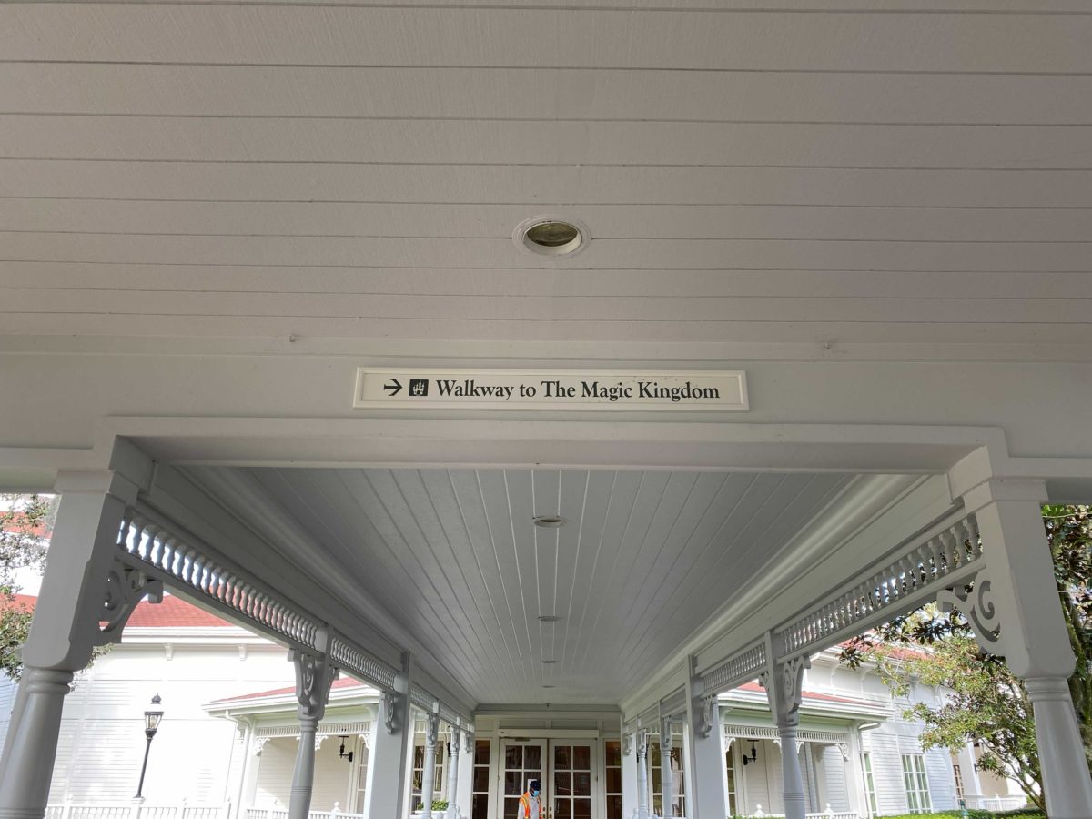grand-floridian-walkway-1-3