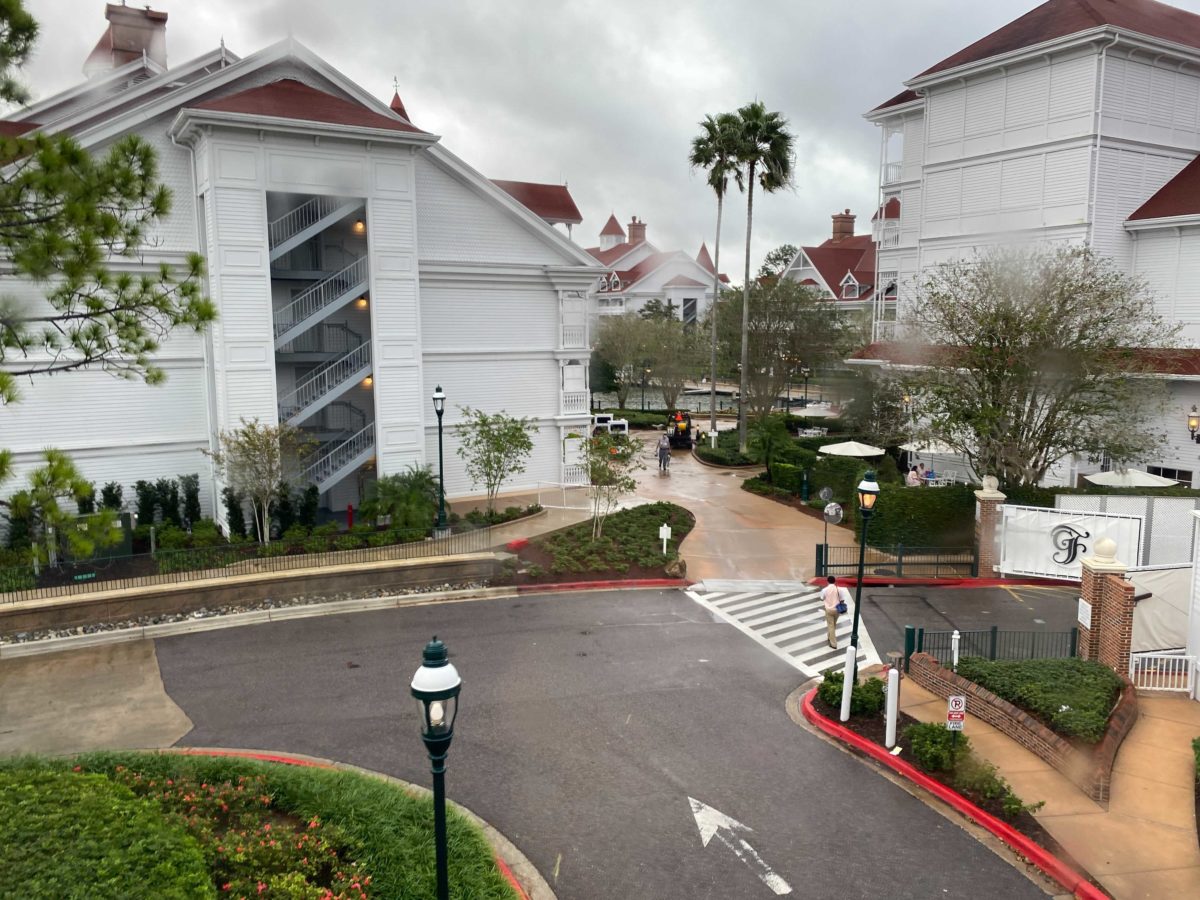 grand-floridian-walkway-1-2